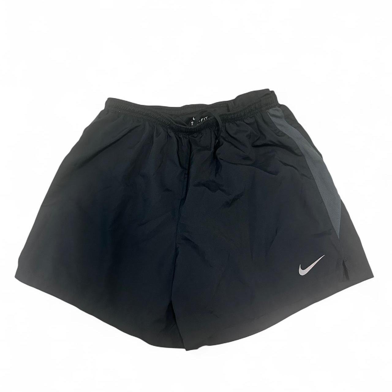 item listed by univ7rse