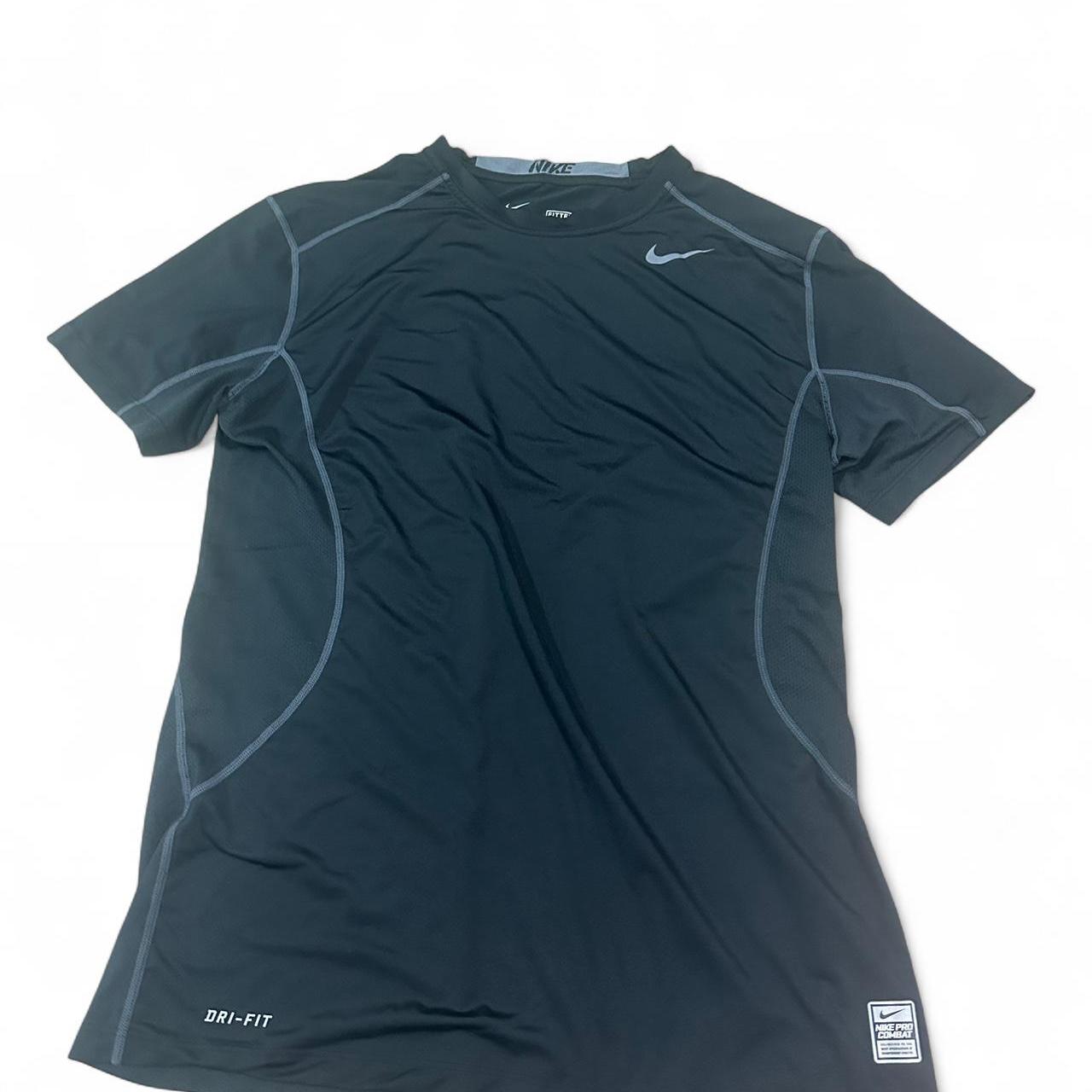 item listed by univ7rse