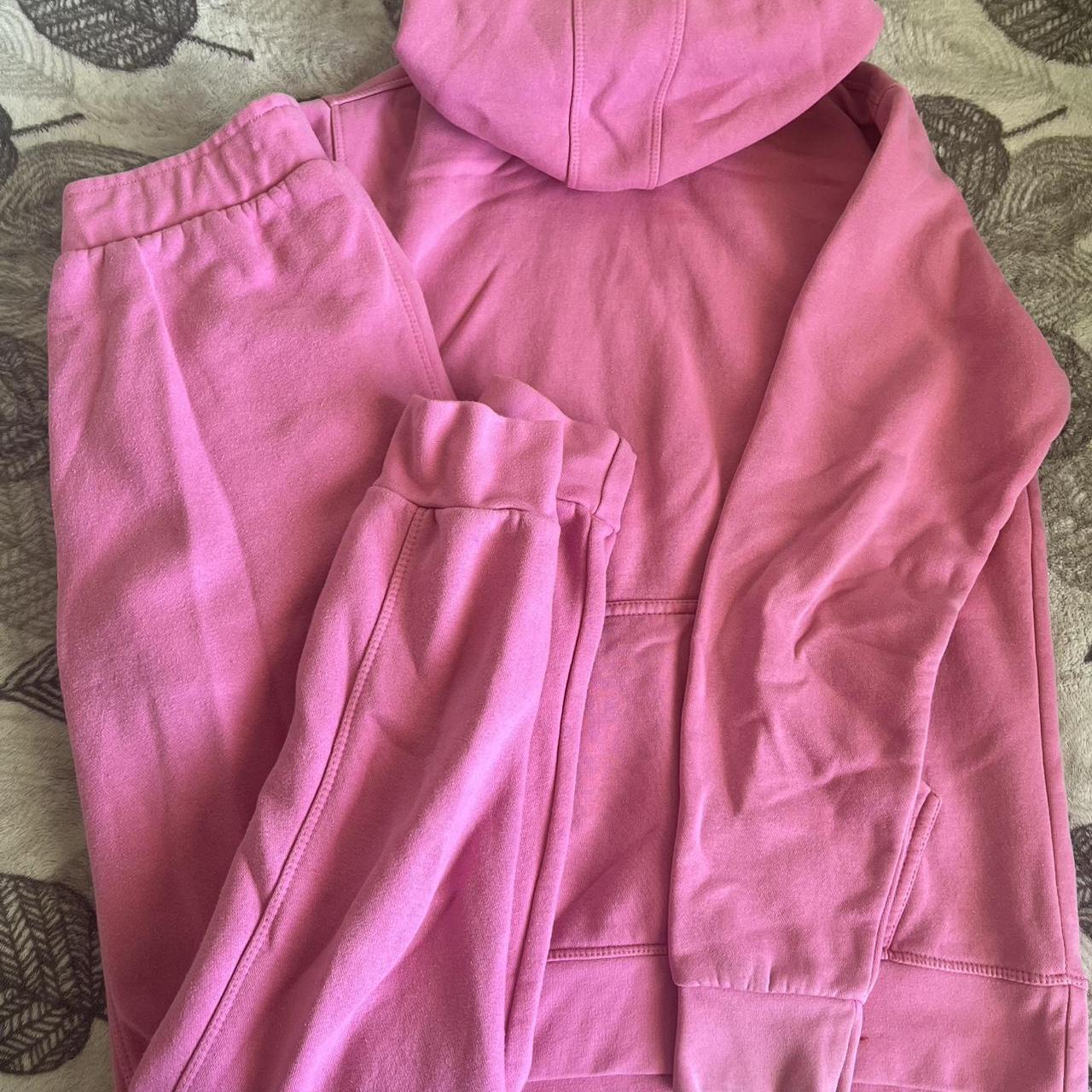 item listed by ijustagirlintw