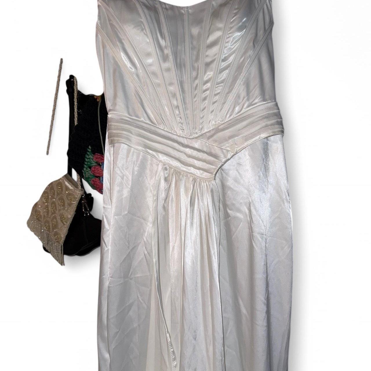 item listed by emhashh