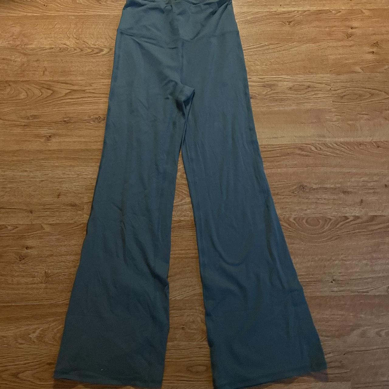 item listed by t4yn4t0423