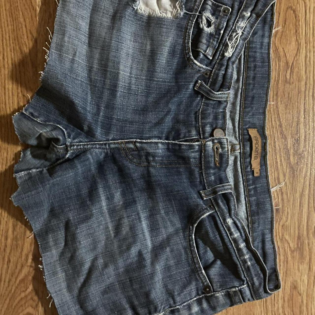 item listed by t4yn4t0423