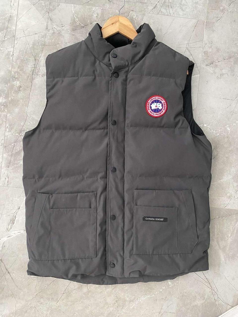 Canada goose gilet - Depop