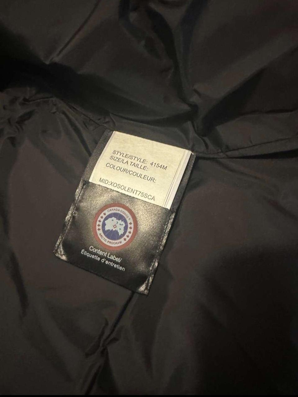 Canada goose gilet - Depop