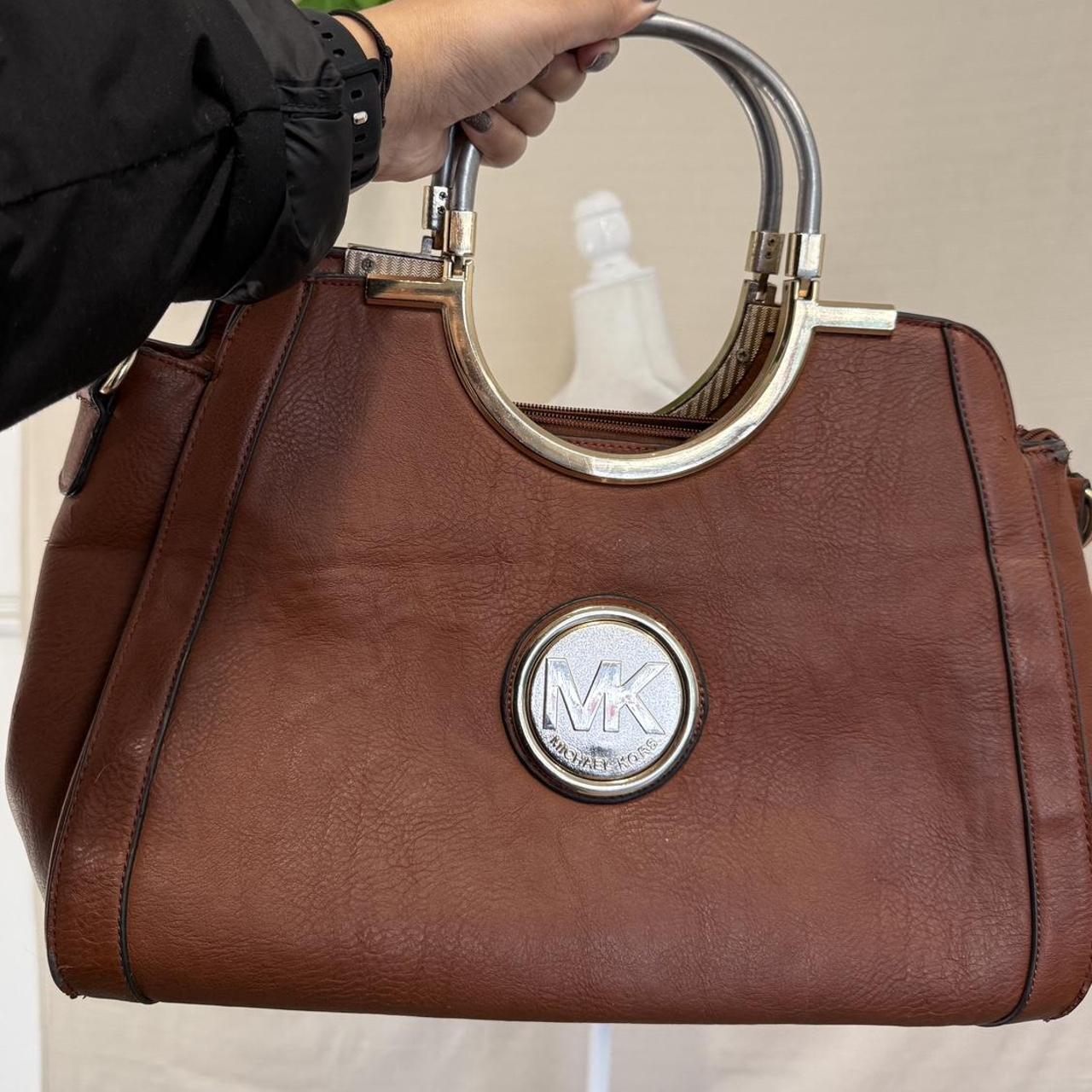 item listed by silkrollthrift