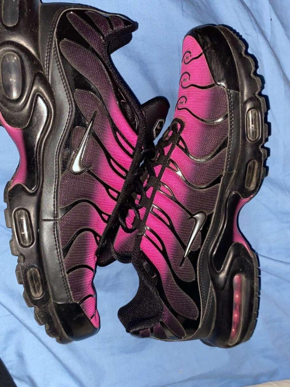 new pink tns