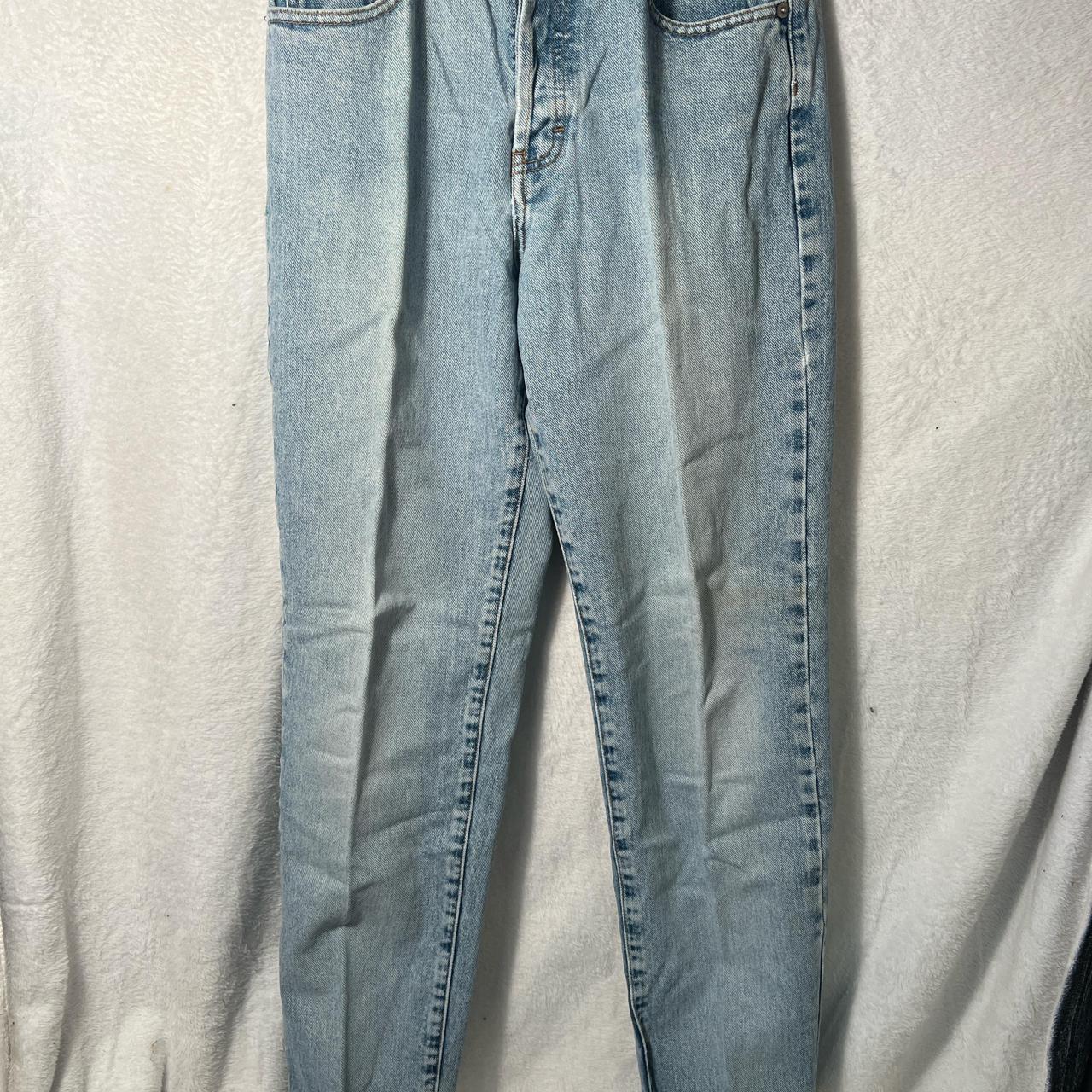 item listed by da_finds