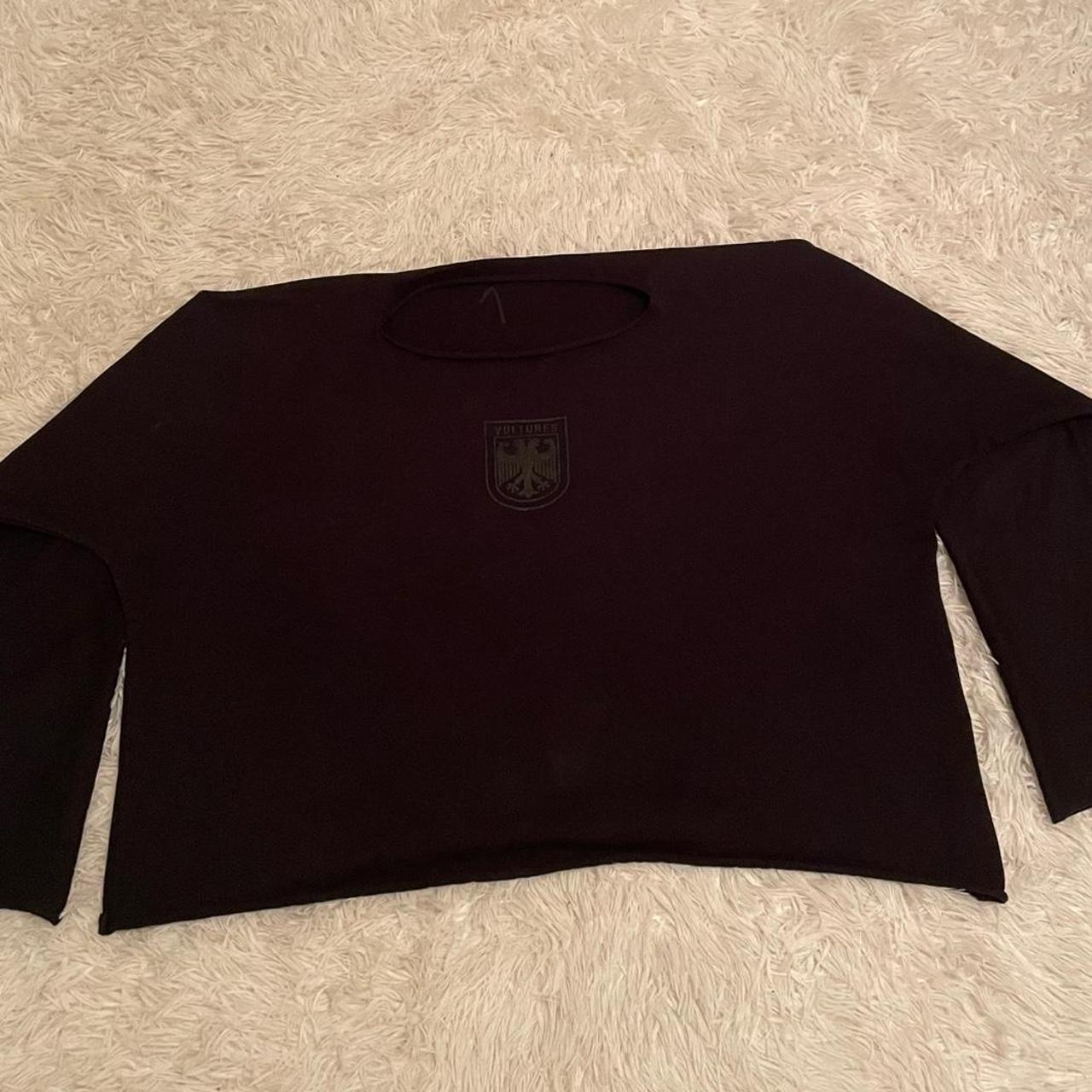 item listed by flyshiiiionly