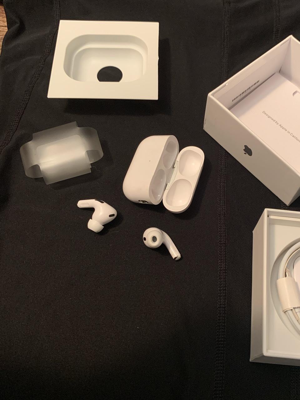 Airpod Pros 2nd W Magsafe Case Send Offers Depop