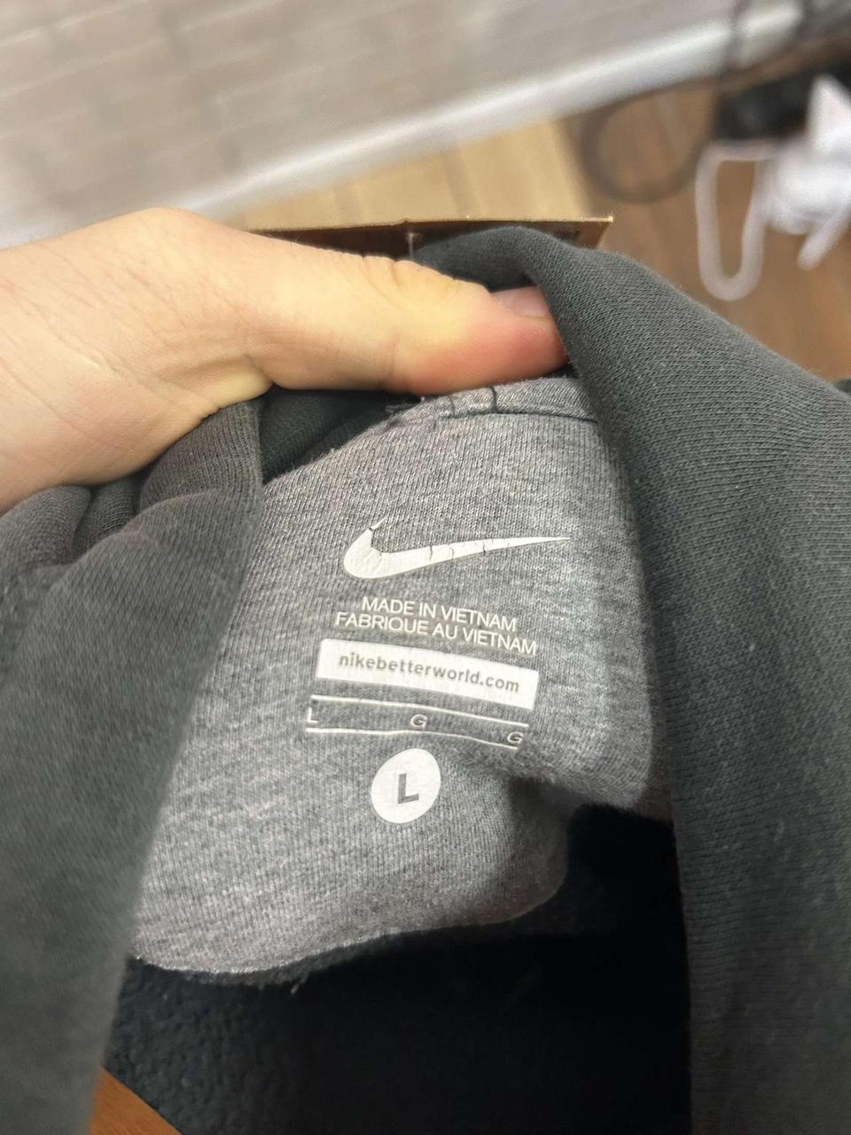 Nike Cursive print hoodie Size L - Depop