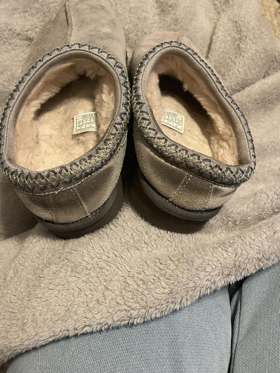UGG Women's Grey and White Slippers (3)