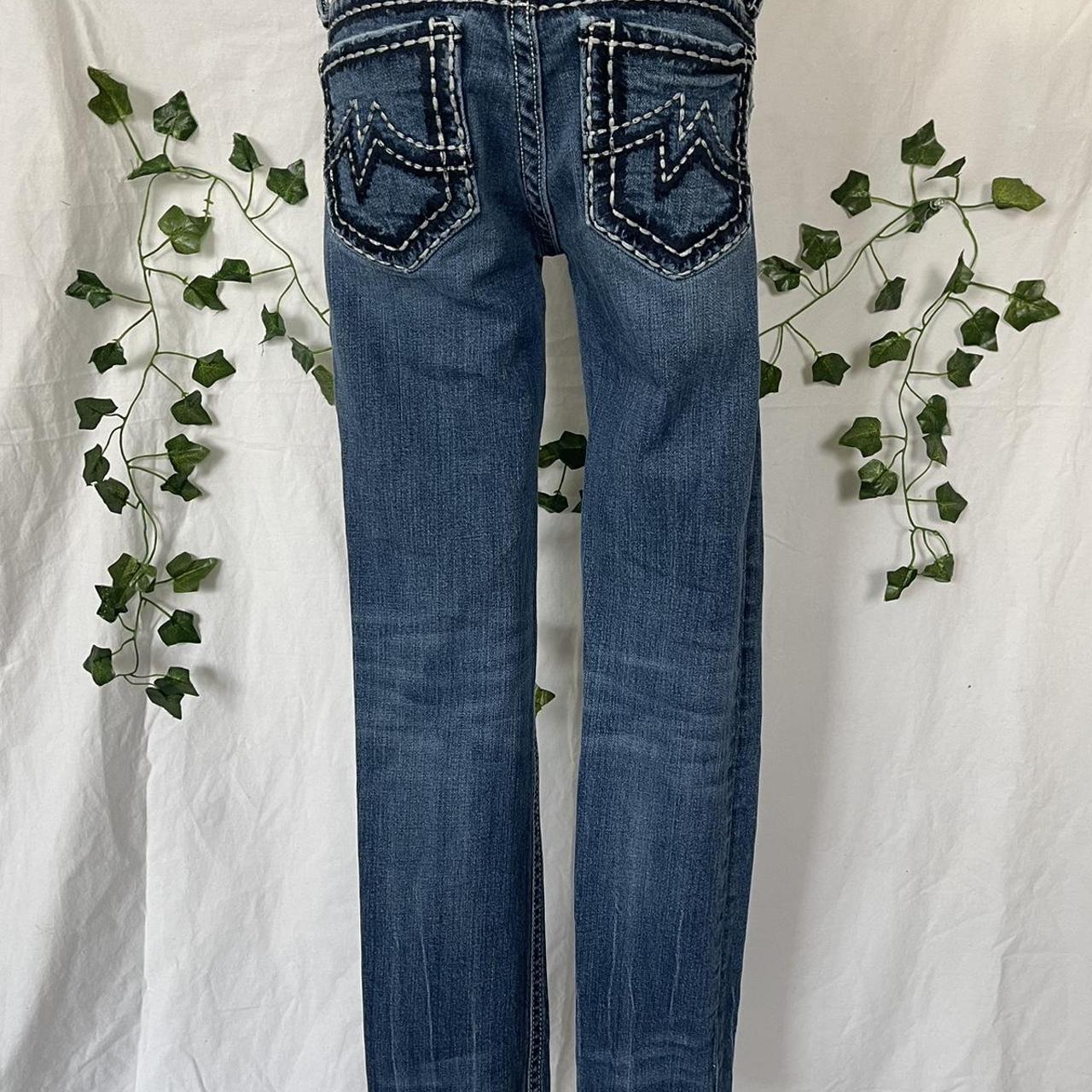item listed by foxxythreads