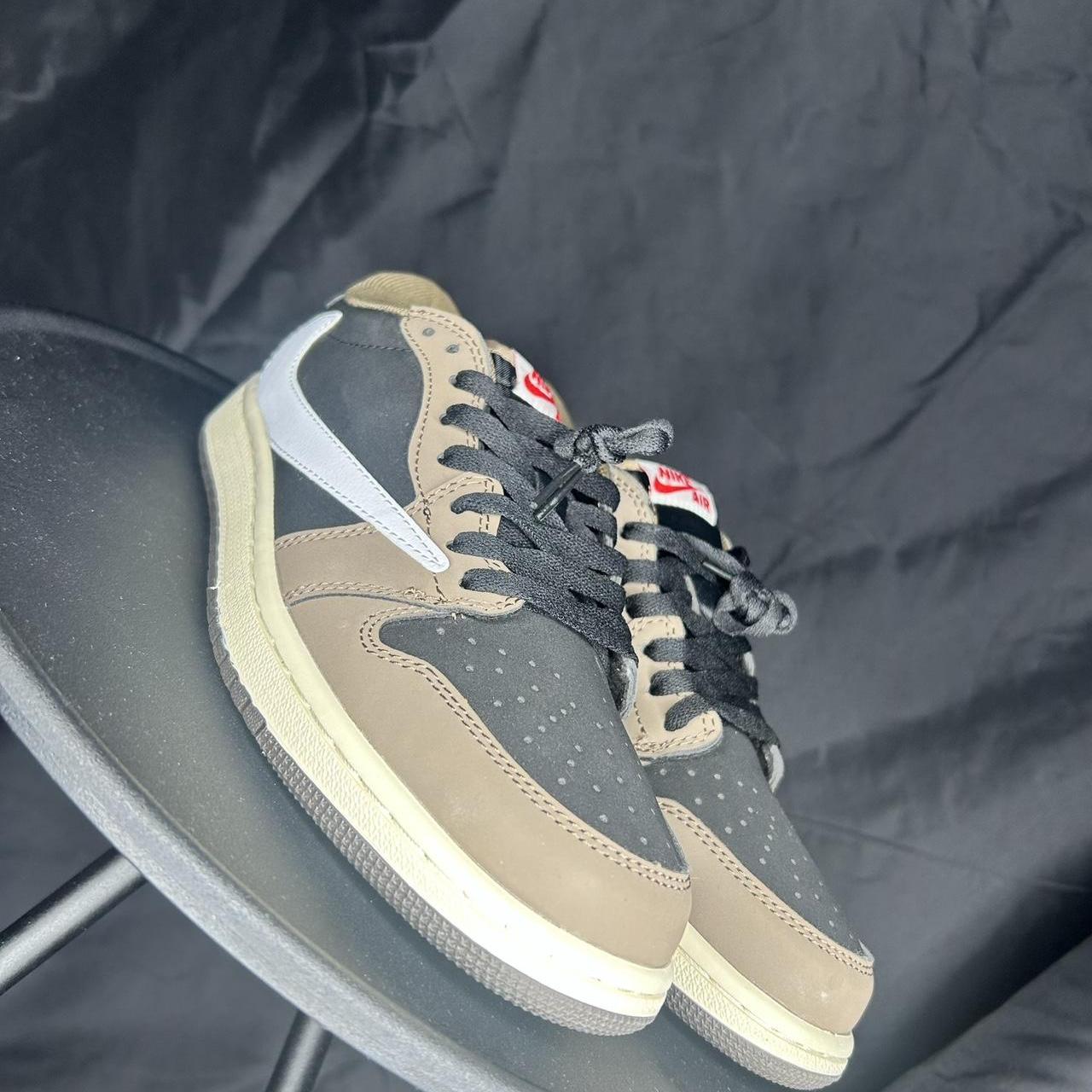 Travis Scott Jordan mochas - Depop