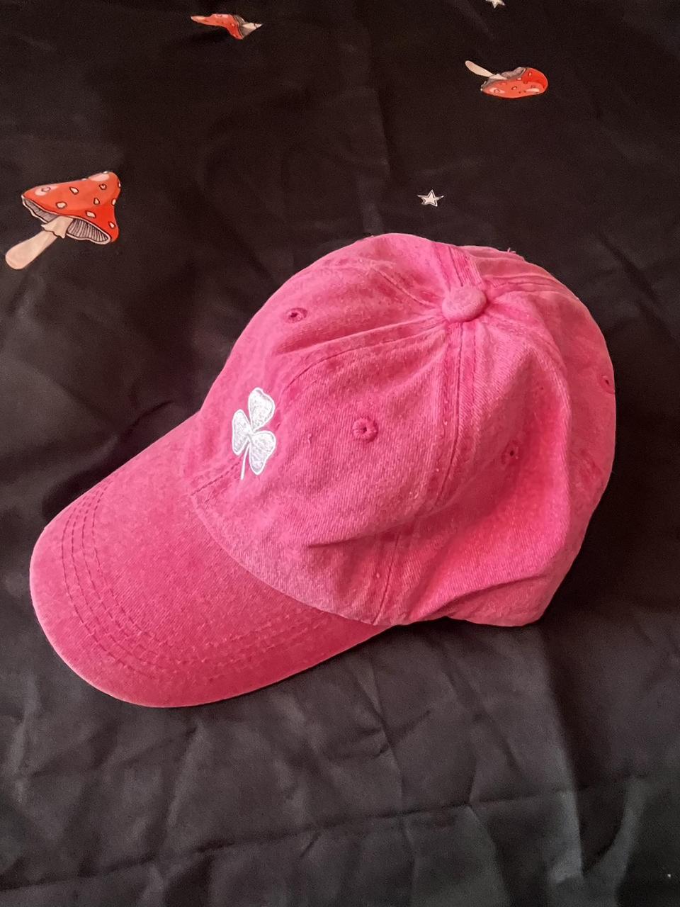 cute y2k early 2000s hat with 3leaf clover display - Depop