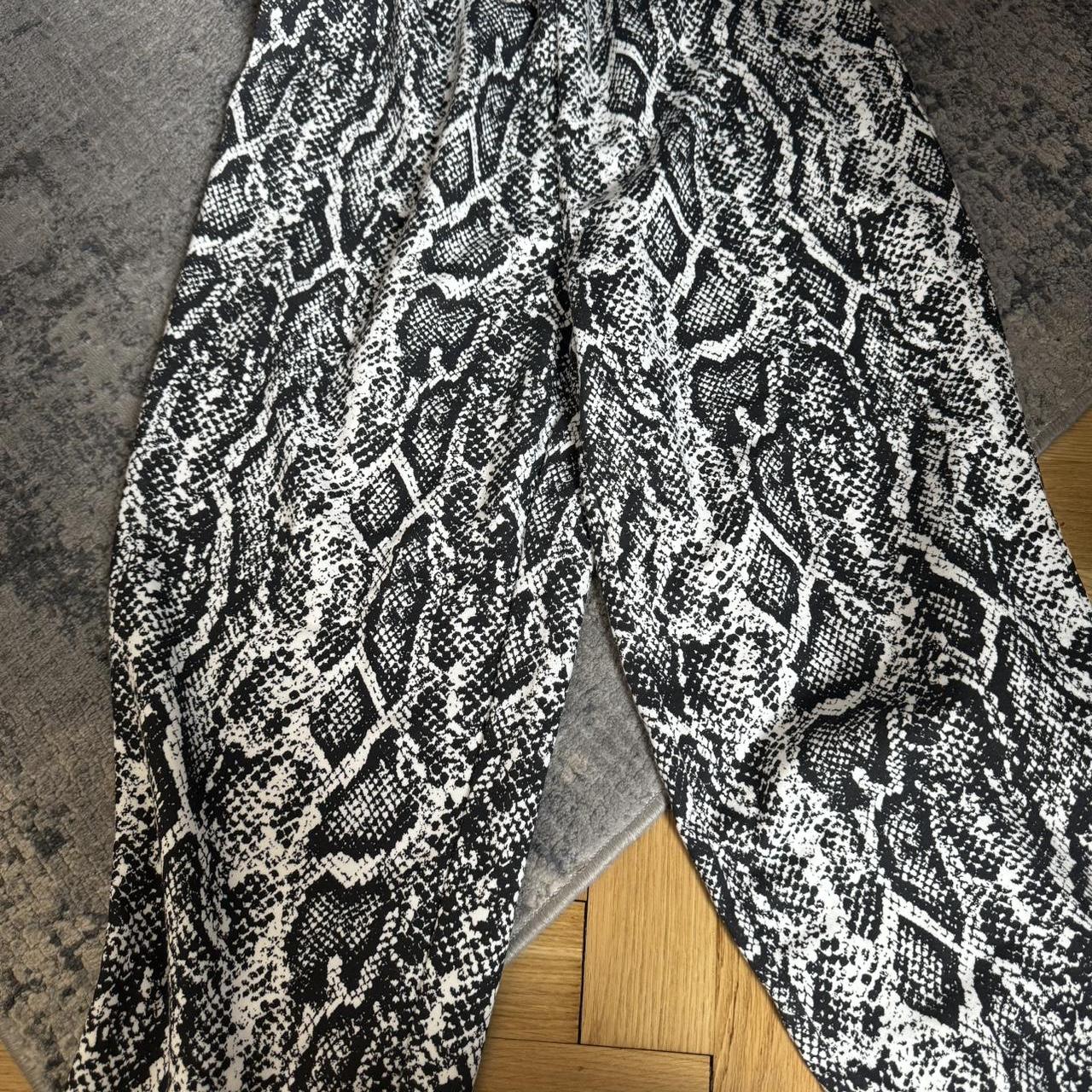 item listed by esscloset_