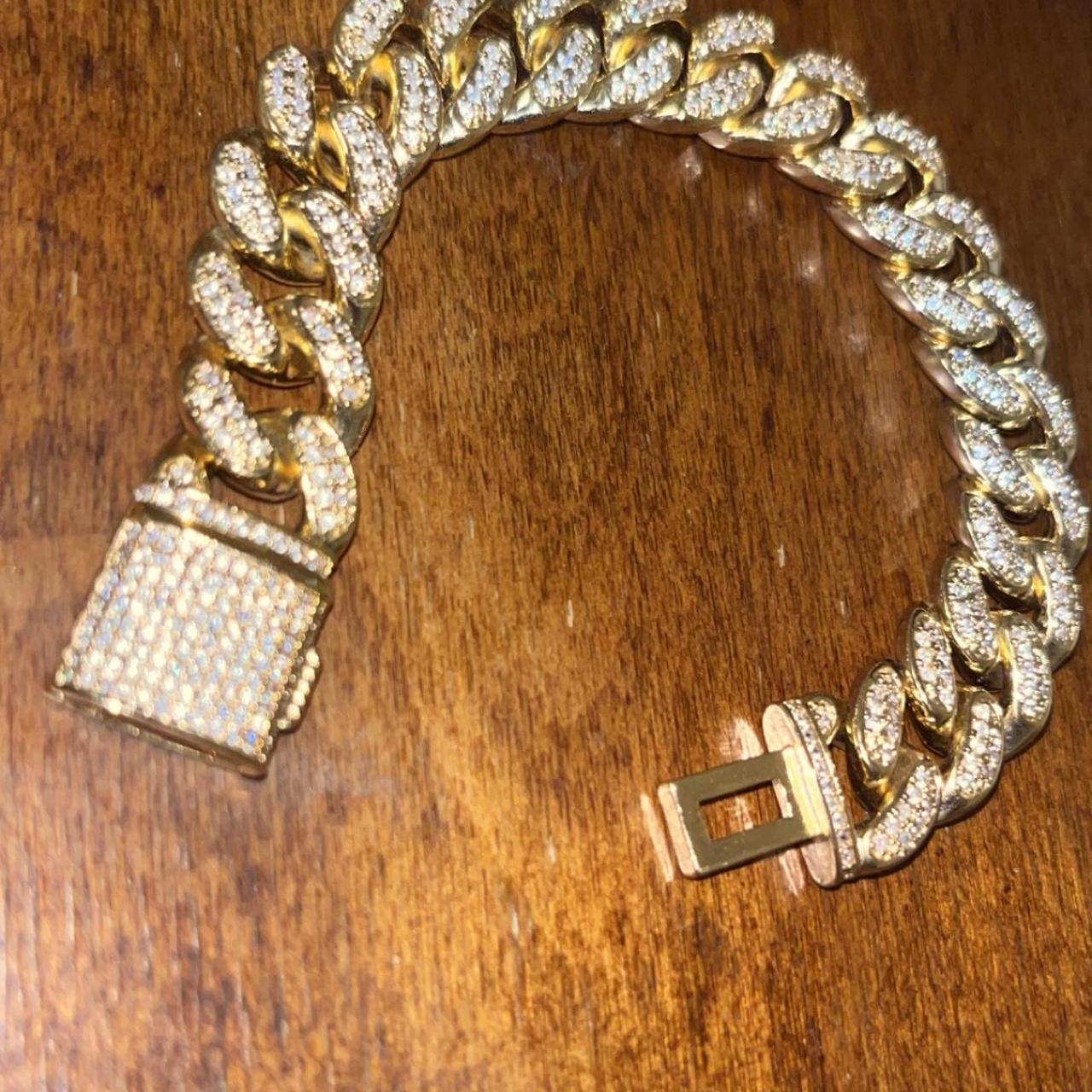 GUU Jewelry bracelet - Depop