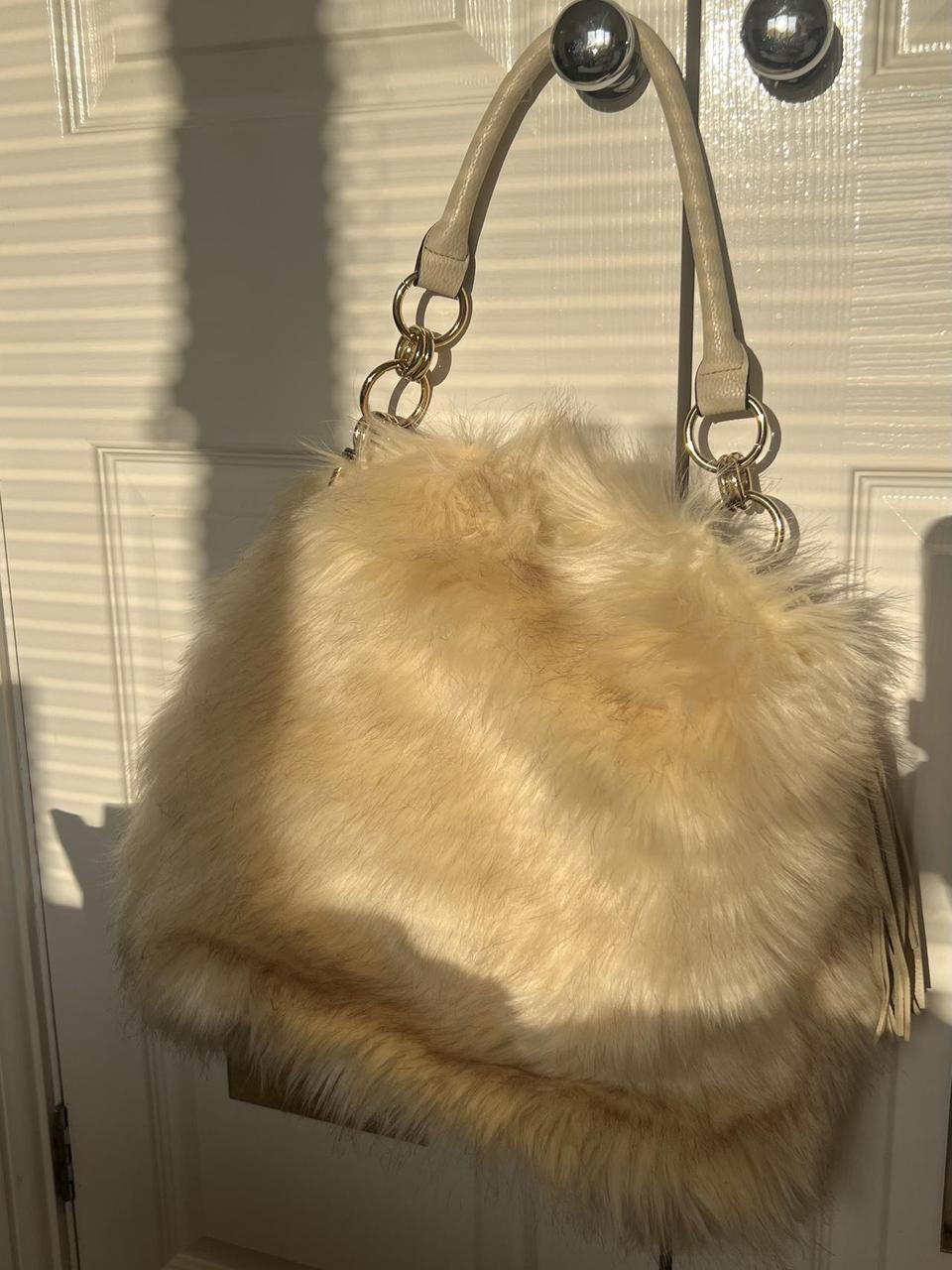 Fluffy river island discount bag