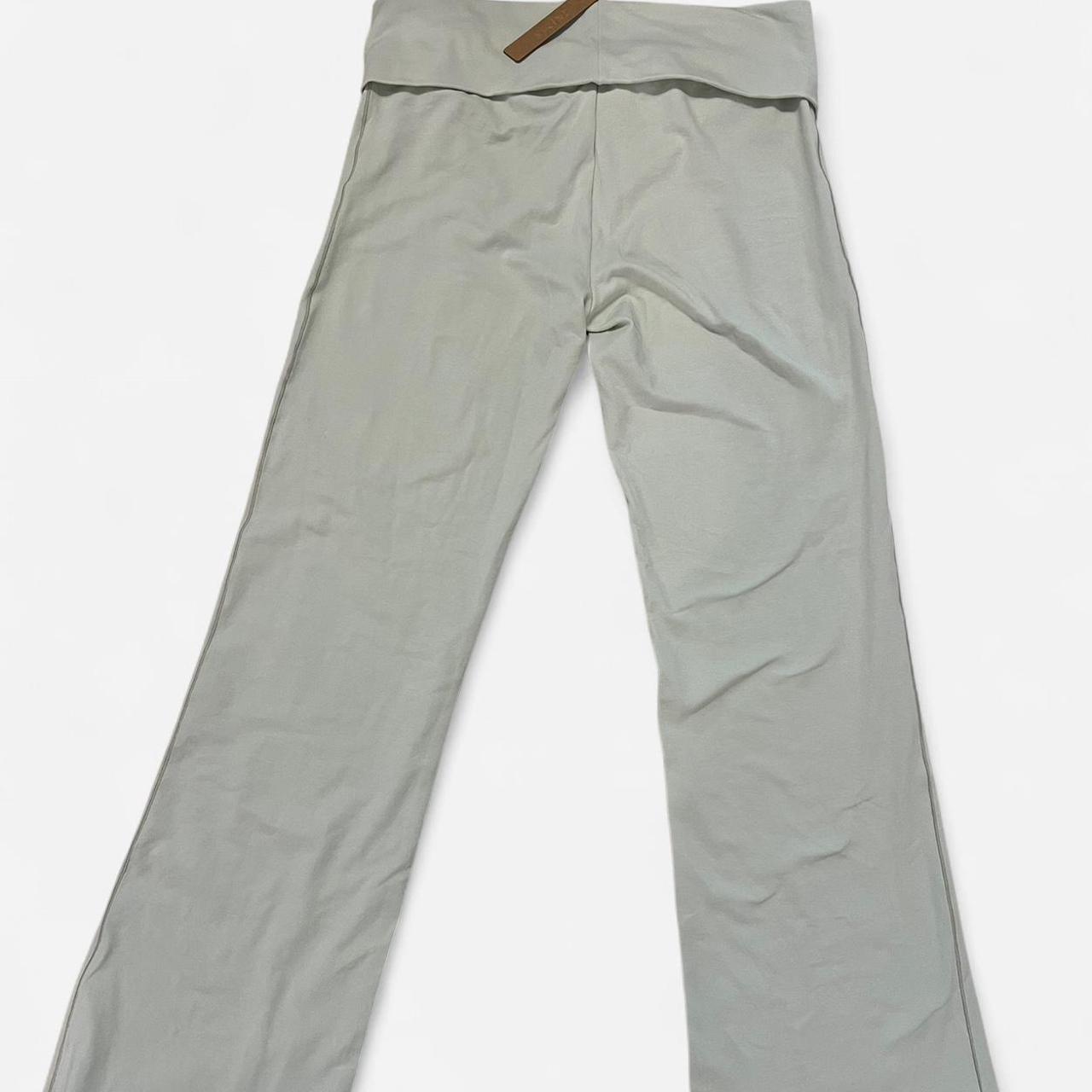 item listed by cynthiadayana