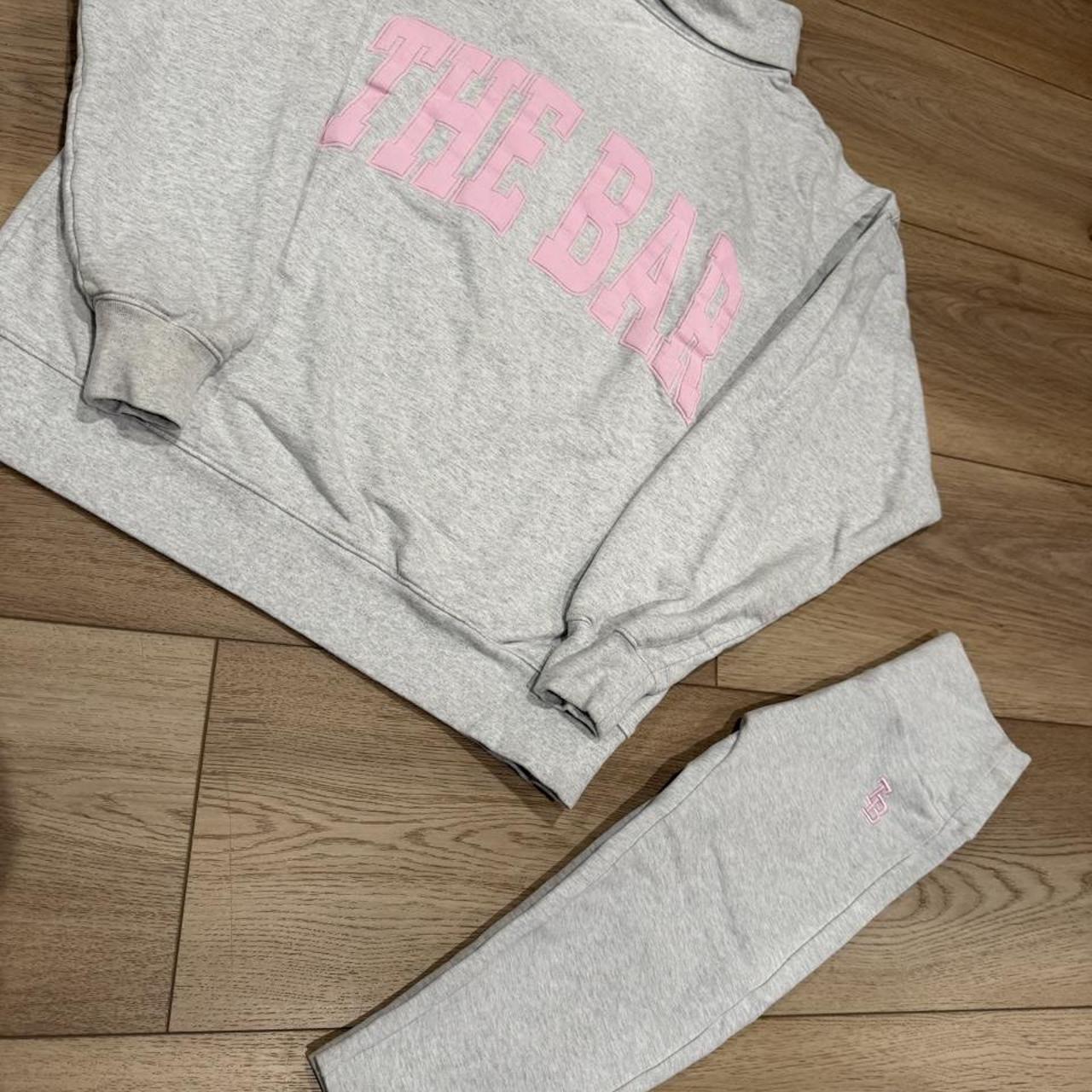 The bar women's grey and pink sweatshirt