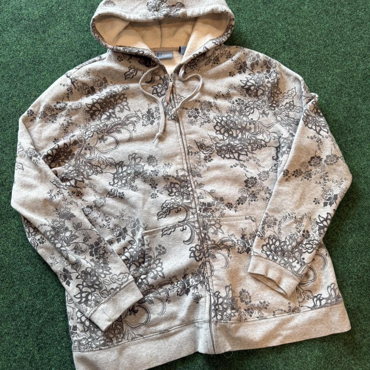 item listed by tnkzz