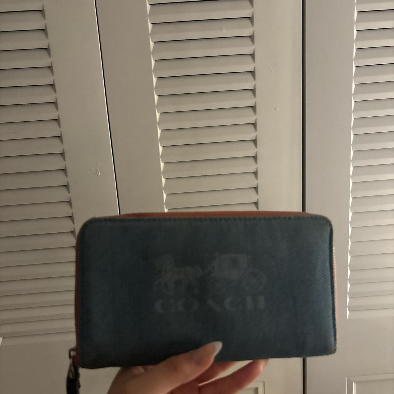 item listed by sophiesellsgoods
