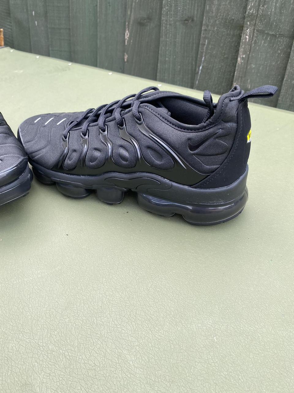 vm nike black