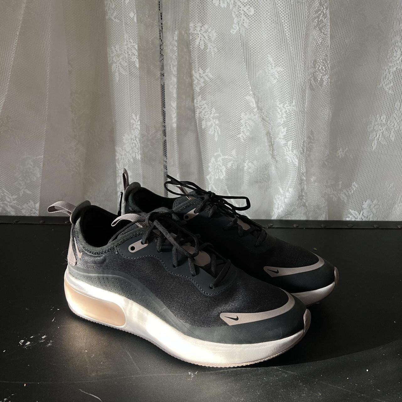 sb dunk low strangelove release date