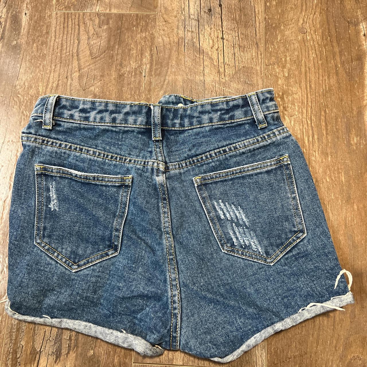 item listed by brenia2u