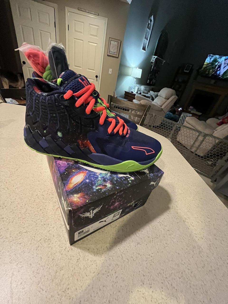 Neon colored basketball shoes best sale