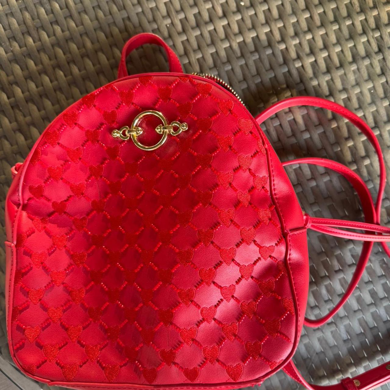 item listed by cosmiiccloset
