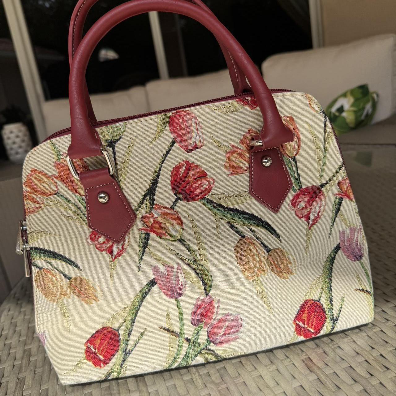 item listed by cosmiiccloset