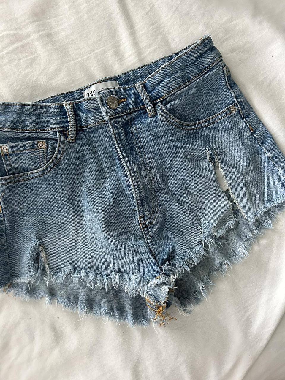 Zara shorts runs small - Depop