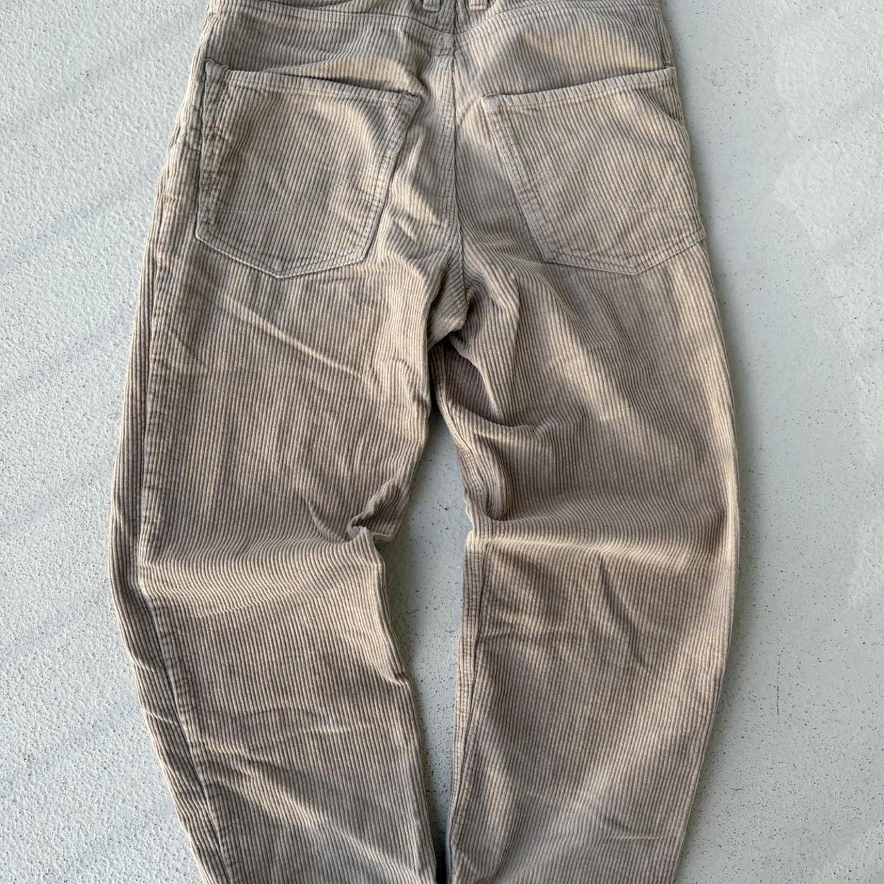 item listed by fastshipping_fashion