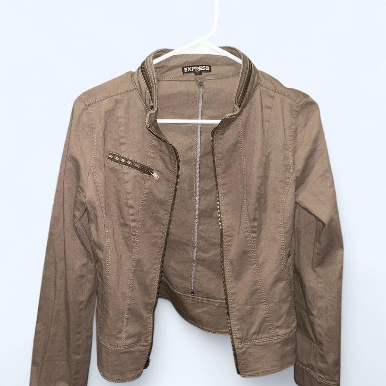 item listed by noranaranjo24