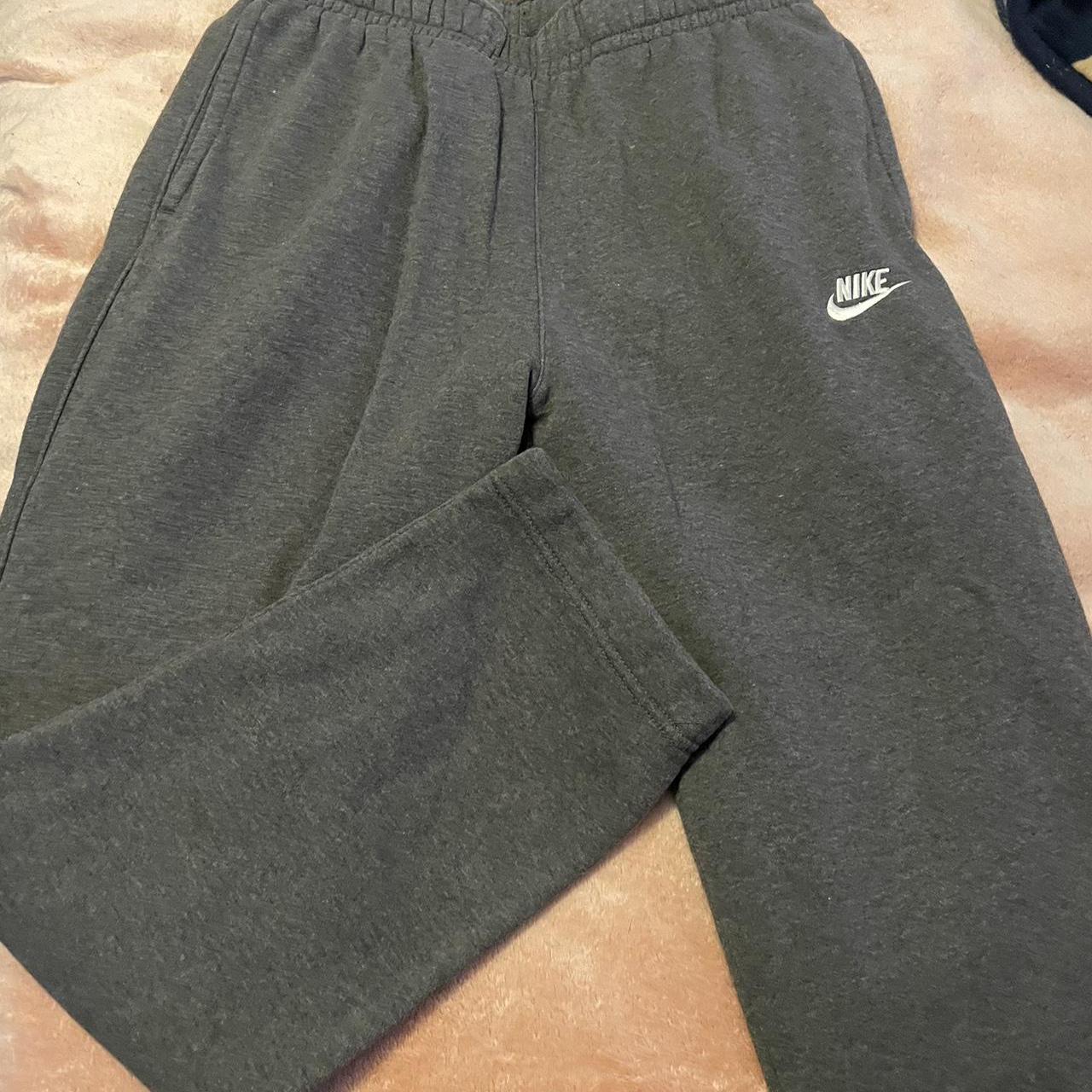 womens nike sweatpants gray