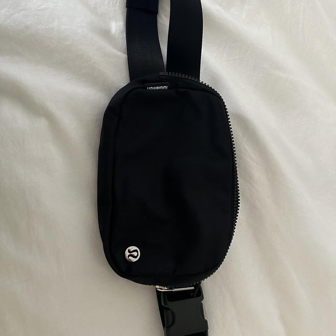 Lululemon Everywhere Belt bag 1L #lululemon #beltbag - Depop