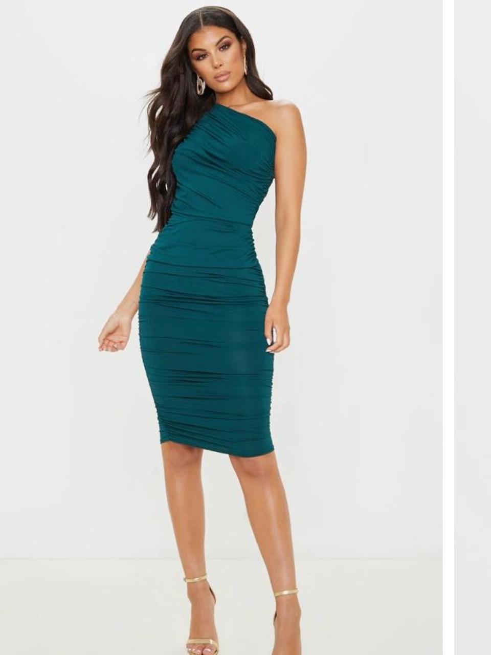 Prettylittlething green dress hotsell