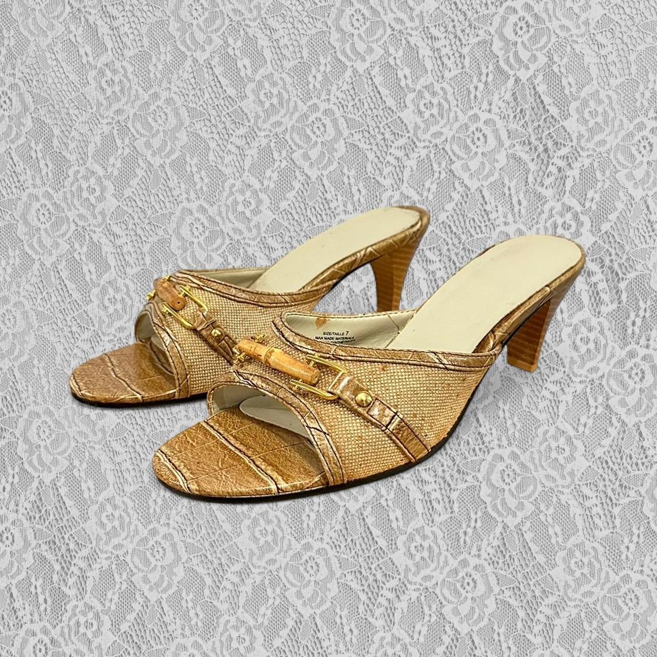 item listed by andromedathrift