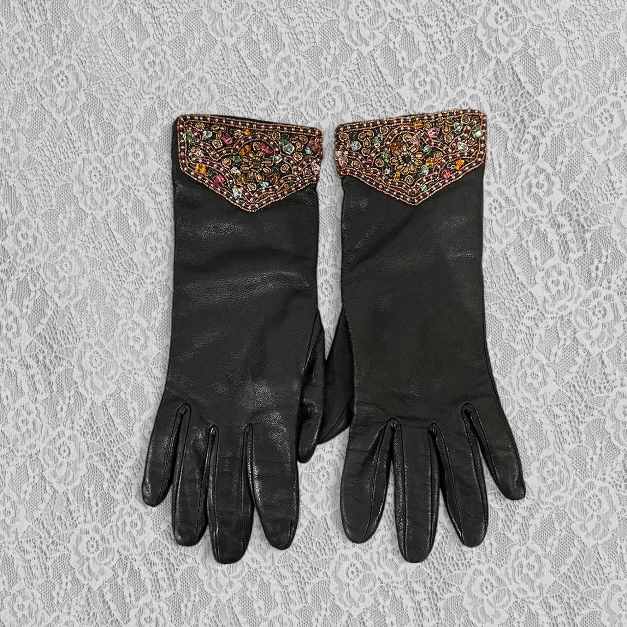 item listed by andromedathrift