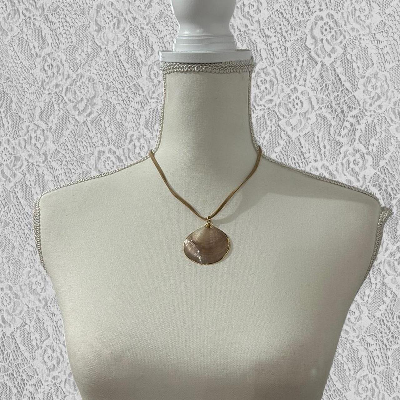 item listed by andromedathrift