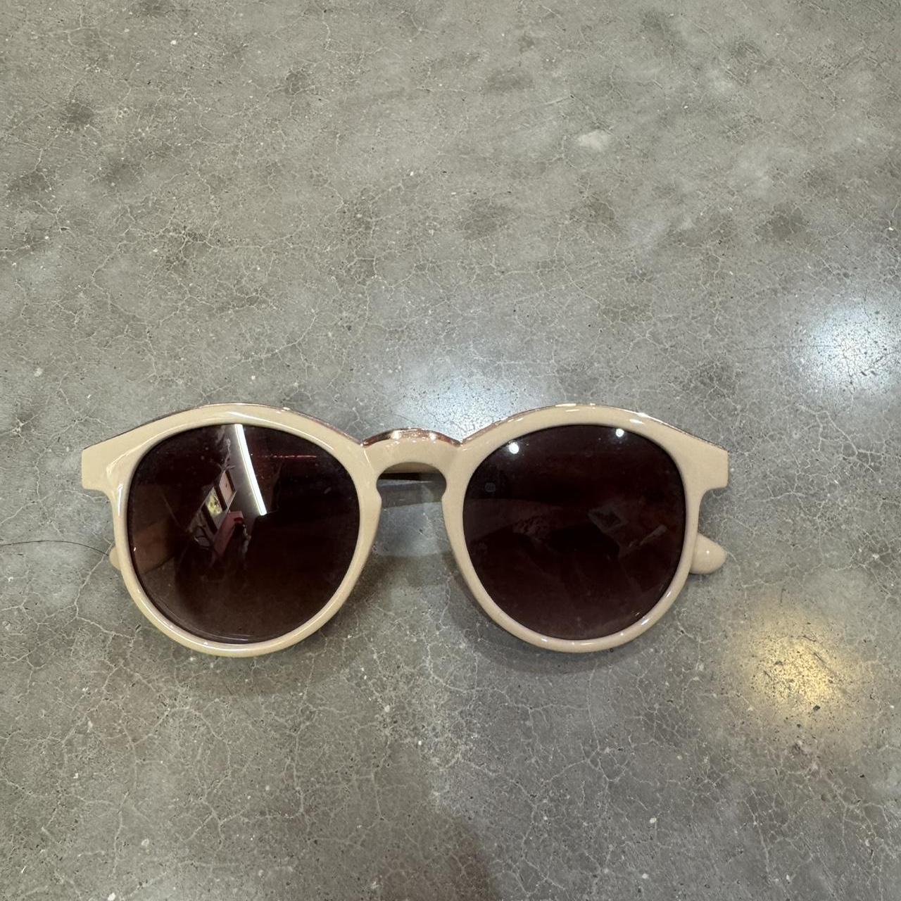 item listed by moredee