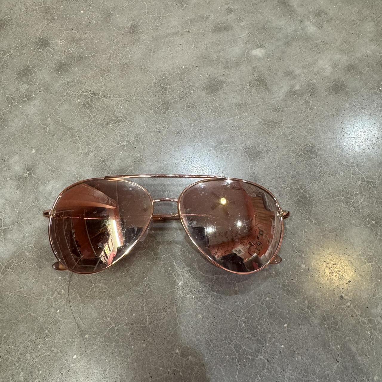 item listed by moredee