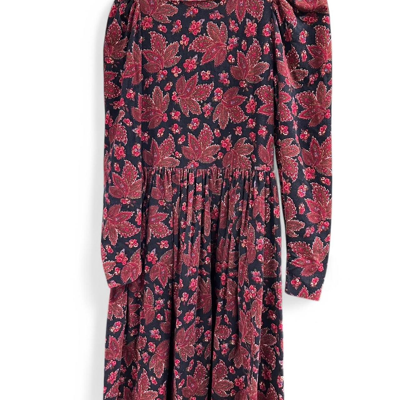 item listed by spaarklejumpropequeen