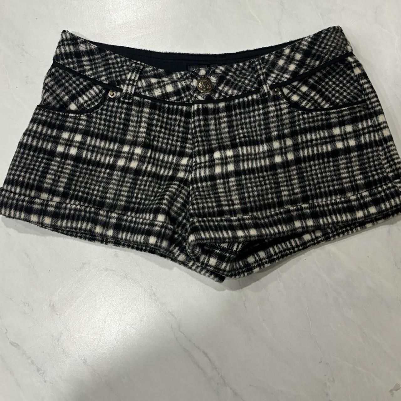 item listed by sneliz