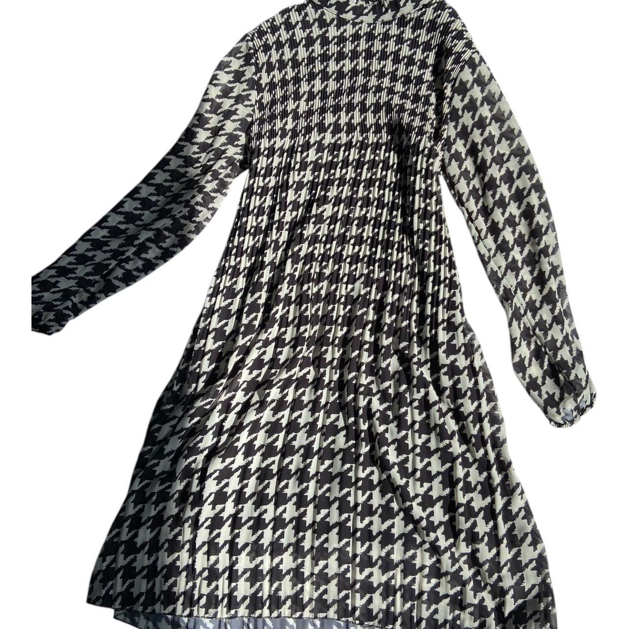 item listed by 01violetsvintage