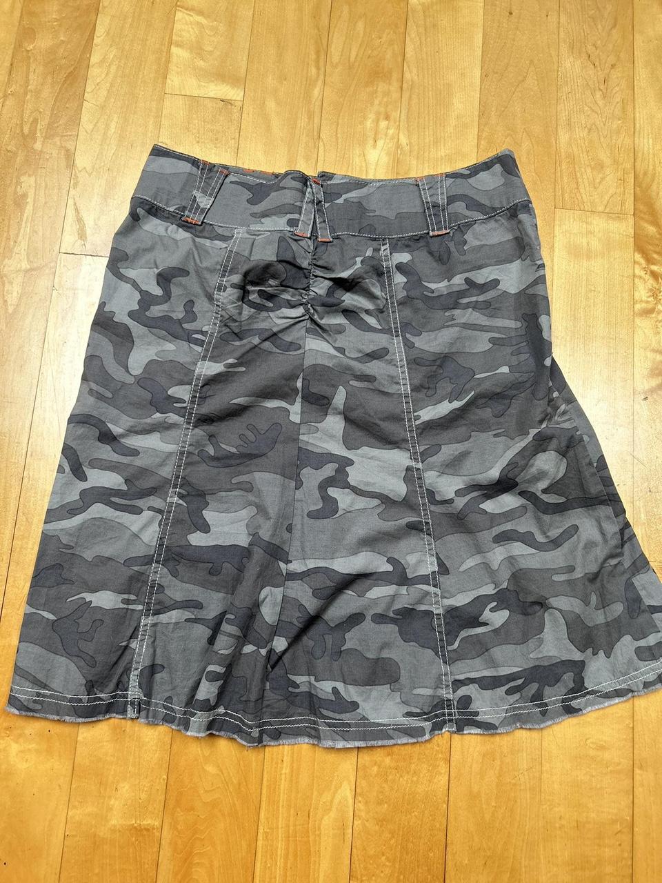 Jolt midi camo skirt Size 3 Good condition y2k. Depop