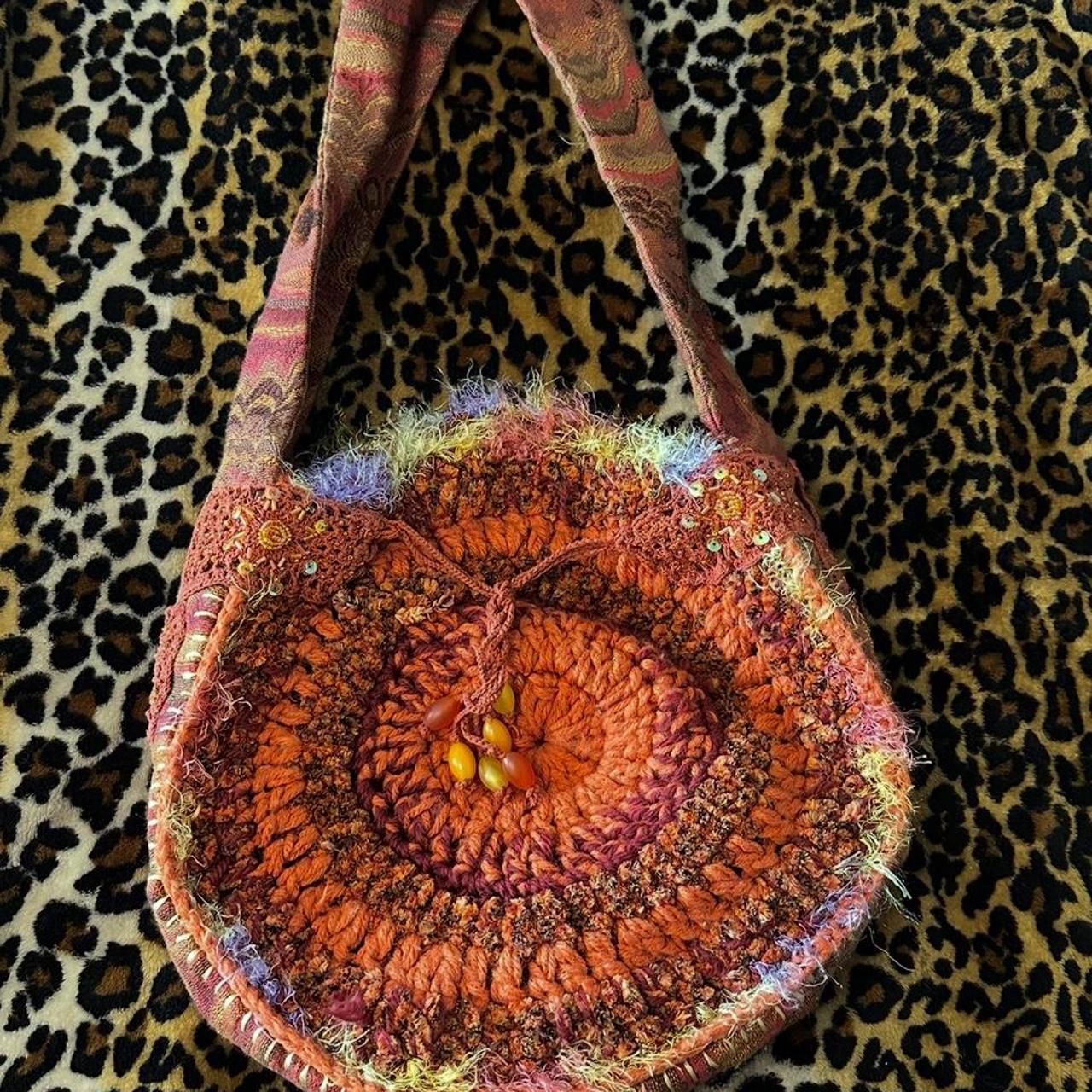 item listed by l4dylun4