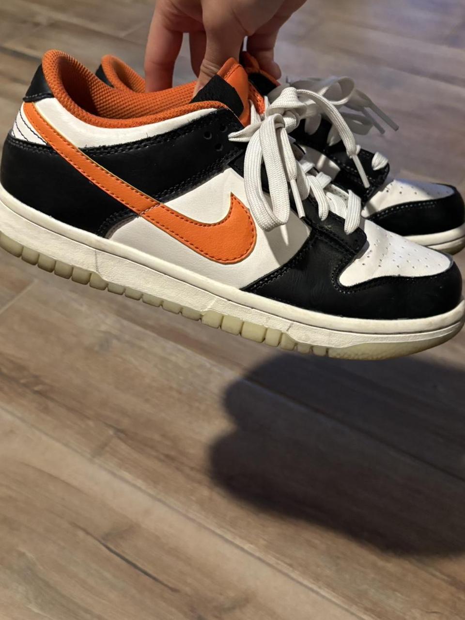 glow in the dark halloween dunks